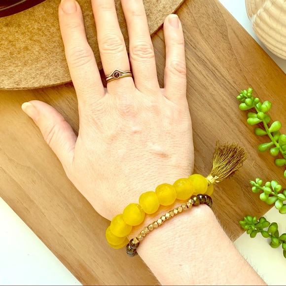 CCC Handmade Recycled Glass Stretchy Bracelets - Picture 4 of 4